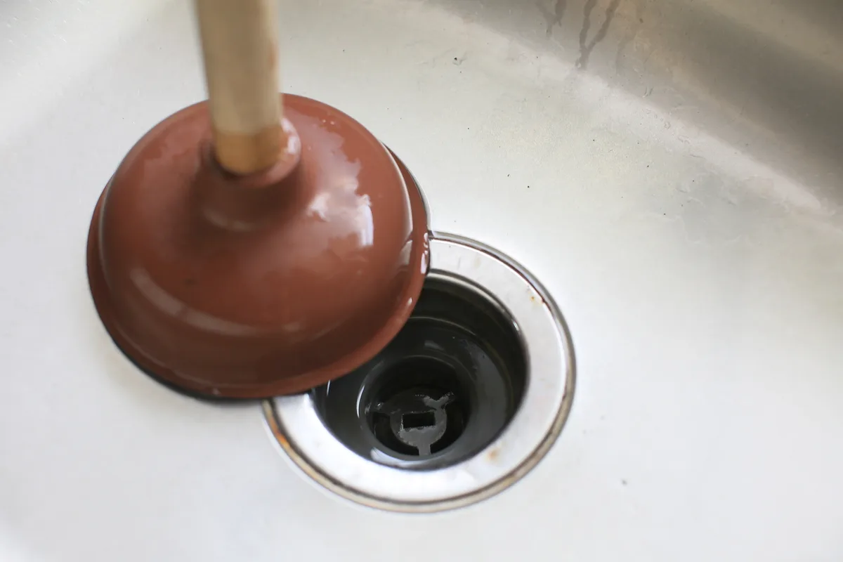 Zațul De Cafea Poate Salva Chiuvetele Înfundate, Cu Excepția Cazului În Care Ratați Această Etapă, Ceea Ce Înrăutățește Totul!