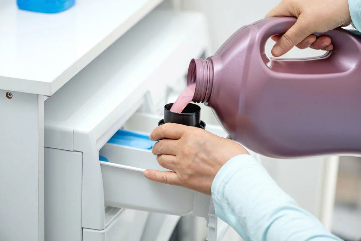 Amestec De Apă Oxigenată Și Detergent: La Ce Servește Și De Ce Se Recomandă Utilizarea Acestui Truc Casnic