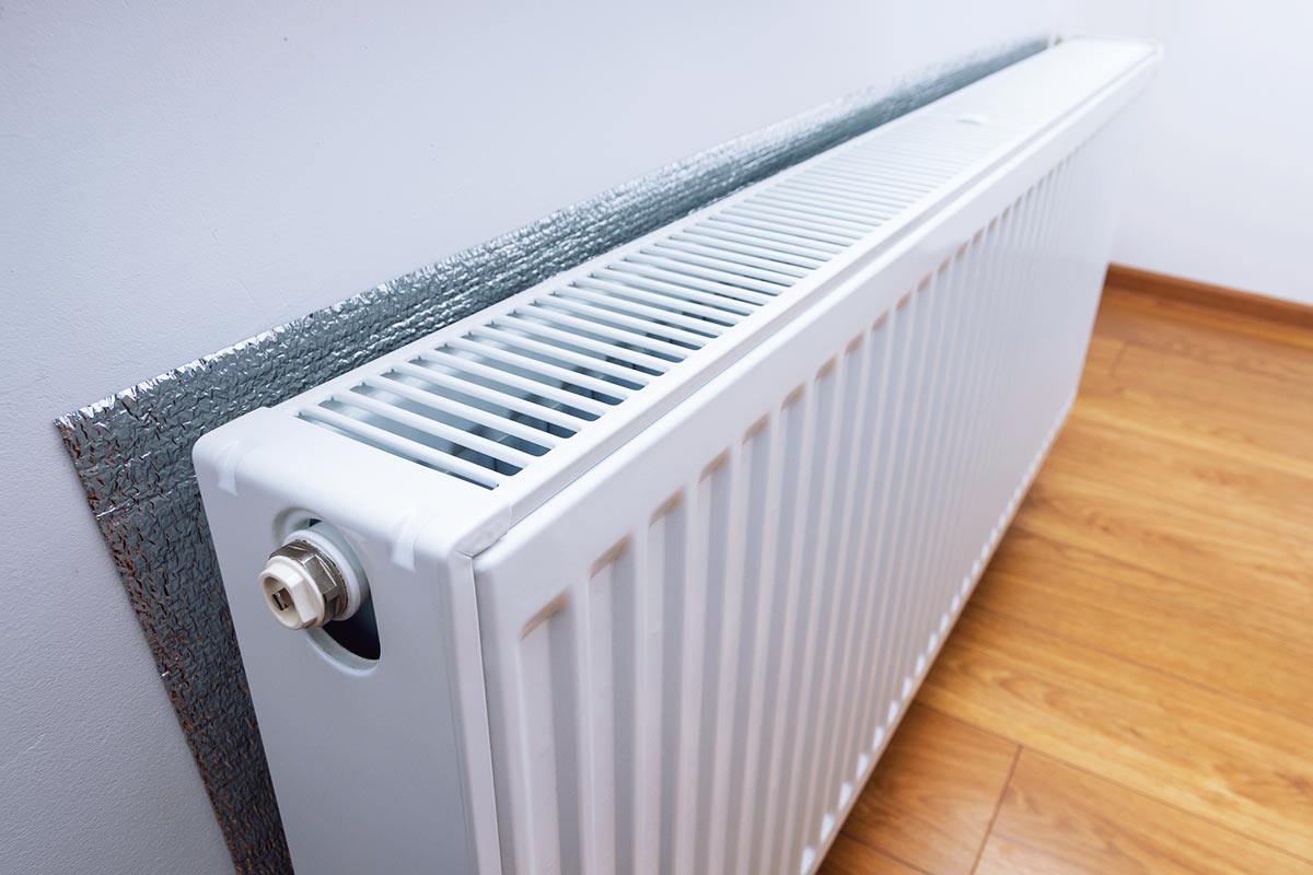 Folie De Aluminiu În Spatele Radiatorului: Truc Ingenios Sau Simplu Gadget?